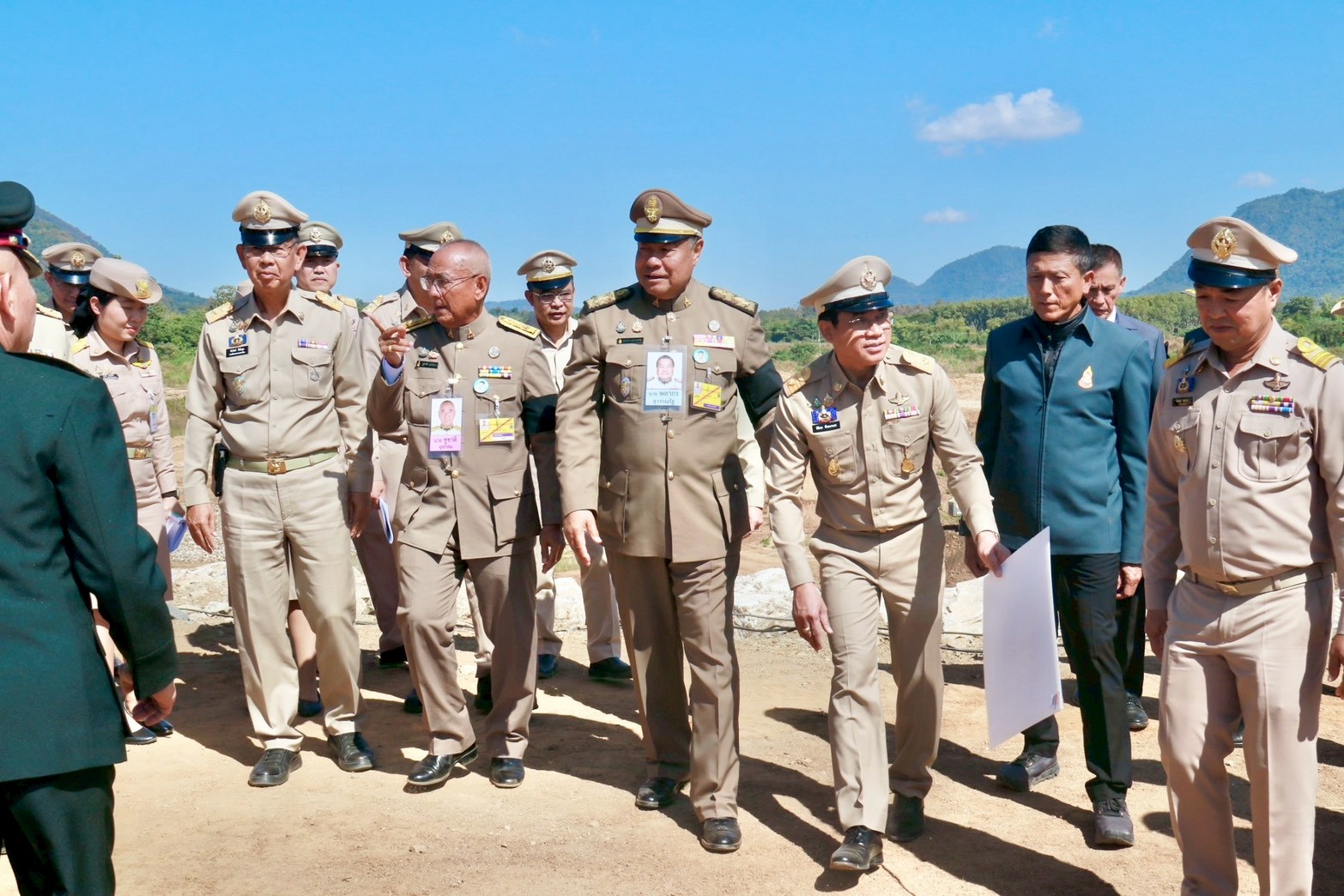 title - องคมนตรี ลงพื้นที่ติดตามและขับเคลื่อนโครงการอ่างเก็บน้ำห้วยจะกาอันเนื่องมาจากพระราชดำริ ตำบลแม่ลาน อำเภอลี้ จังหวัดลำพูน